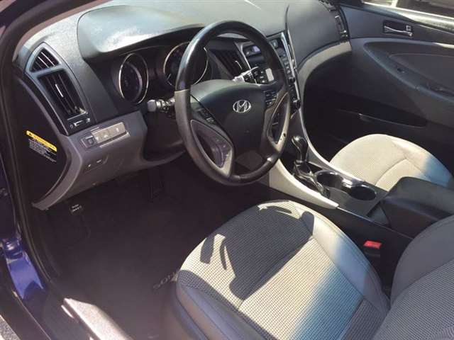 2012 Hyundai Sonata SE 4dr Sedan 6A
